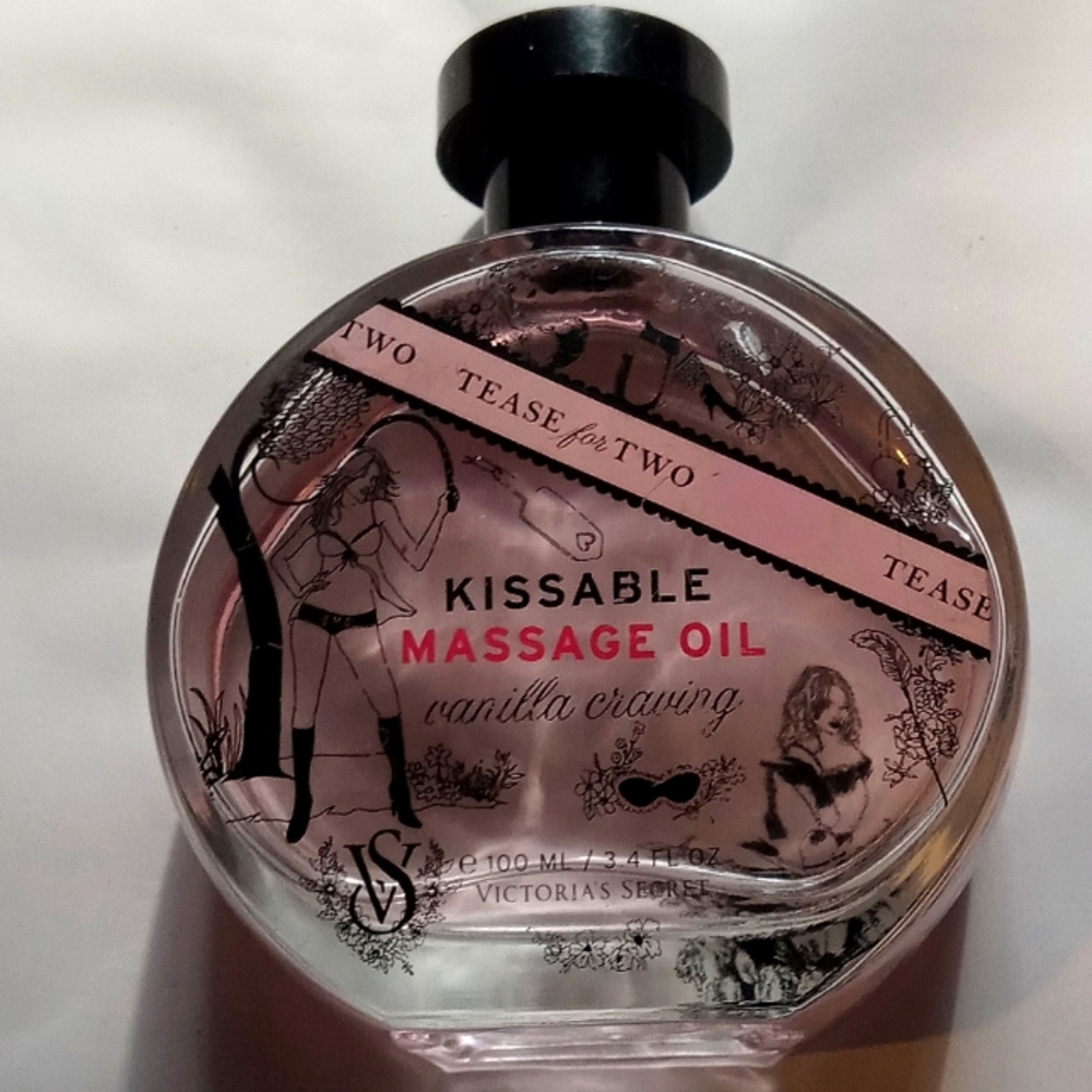 Victoria's secret kissable massage oil